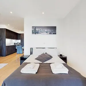 https://superb-studio-in-greenwich-with-balcony-roof-top.cambridgehotelsuk.com