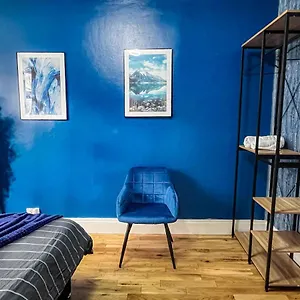 https://swanky-townhouse-in-the-heart-east-of-london.cambridgehotelsuk.com