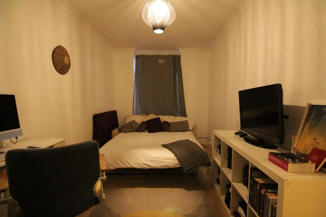 Spacious Multi-Room London Apartment United Kingdom
